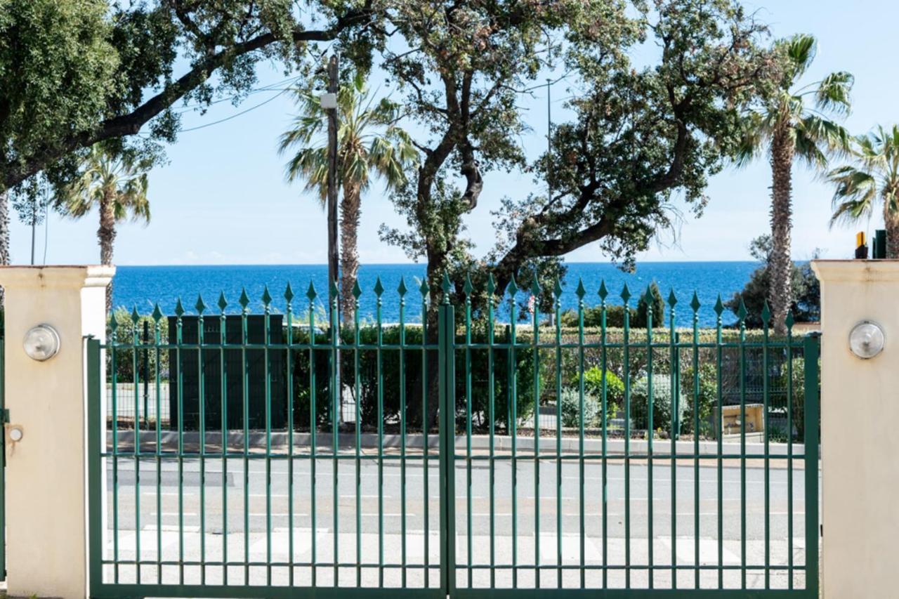 Cosy Studio Just A Stone'S Throw From The Beach Apartment Sainte-Maxime Exterior photo